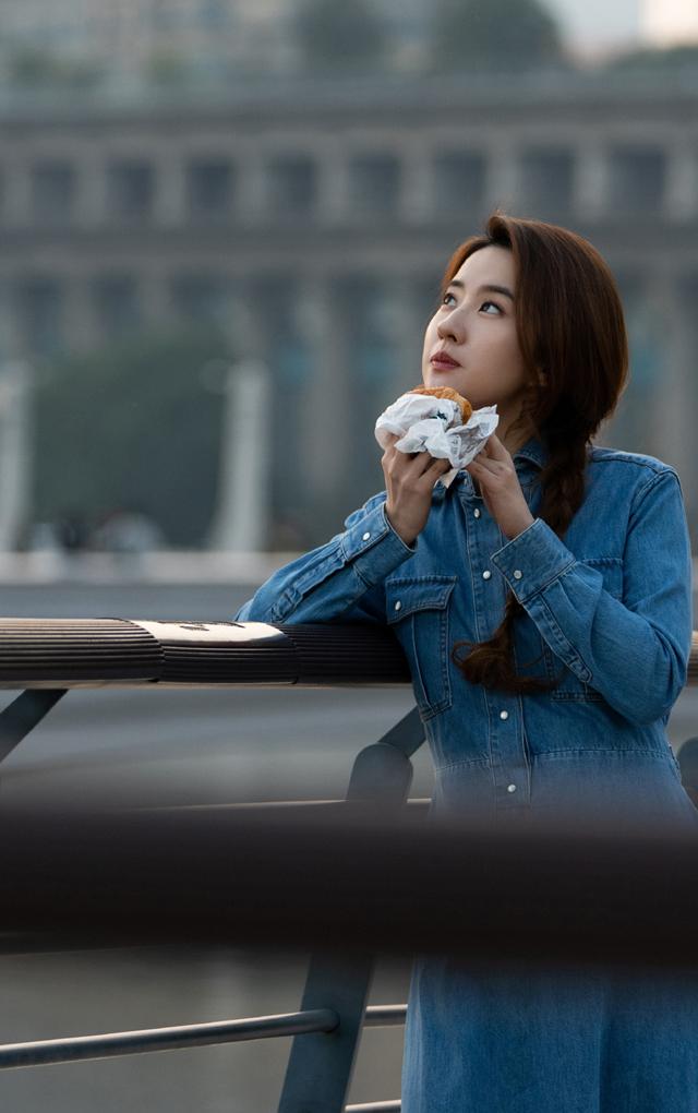 电台文案情感故事_感情故事_马克龙的感情故事